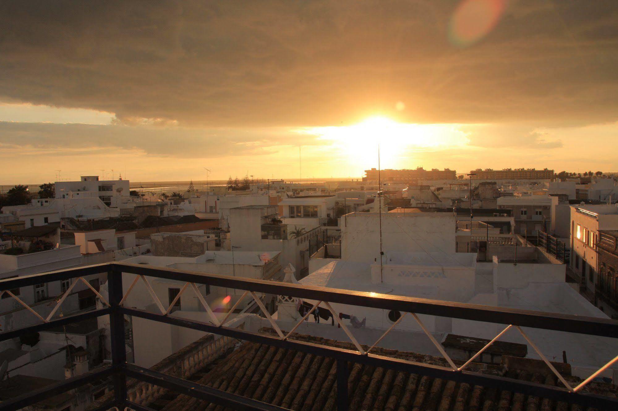 Al - Alojamento Local Pension Bicuar Hotel Olhao Exterior photo